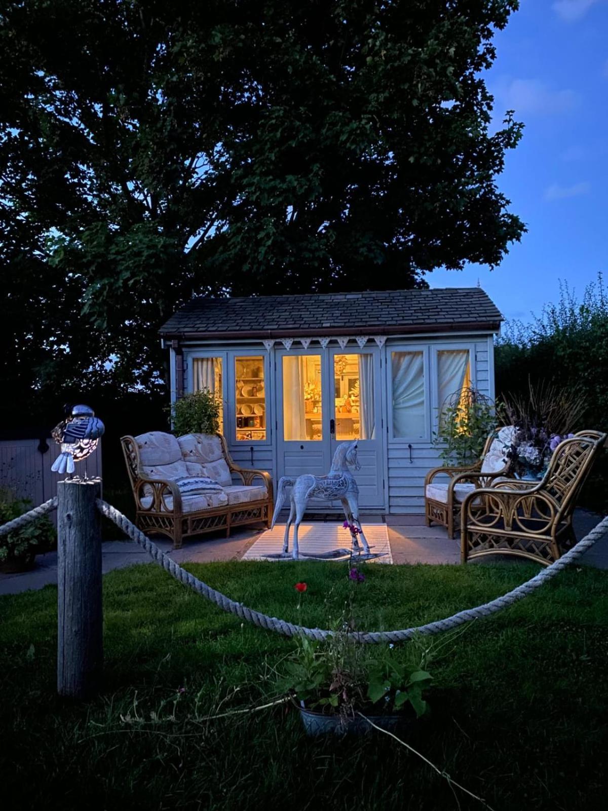 Birds And The Bees Summer House Endon Exterior photo